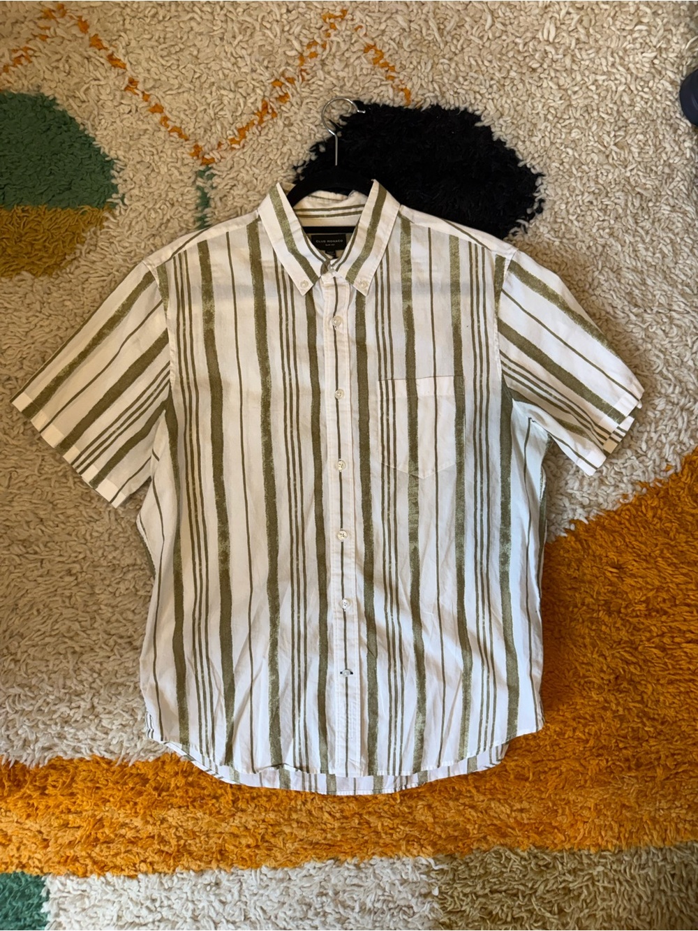 Club Monaco white and olive green striped button-up shirt in a M